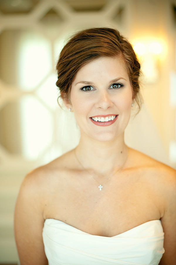portrait of bride - photo by Houston based wedding photographer Adam Nyholt